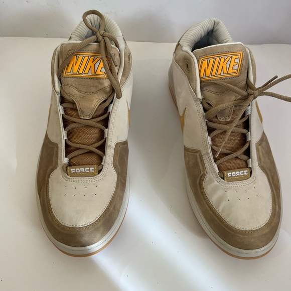 Nike Other - Nike High-Top Sneakers in Cream and Brown